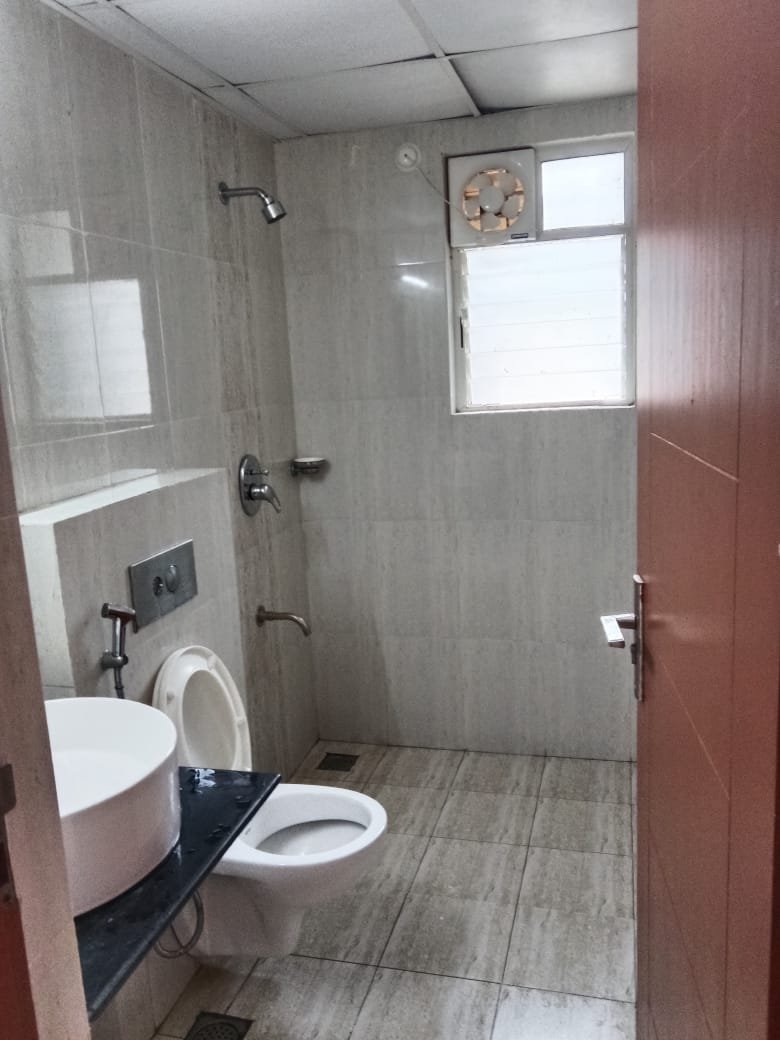 Shower Cubicle & Exhaust Fan Cleaning